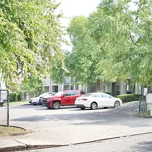 Lovely 2-bedroom W/balcony And Free Parking Nashville
