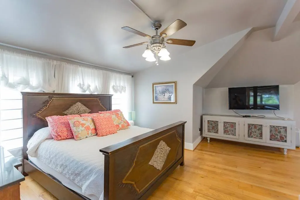 Captain'S Quarters East Nashville, Tn Holiday home